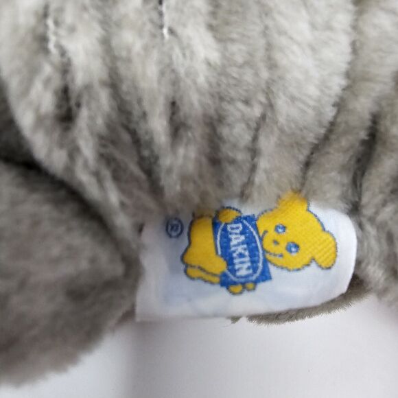 ARMADILLO Plush 1980 Dakin Gray Realistic Toy Stuffed Animal 12" long Vtg - Picture 7 of 11